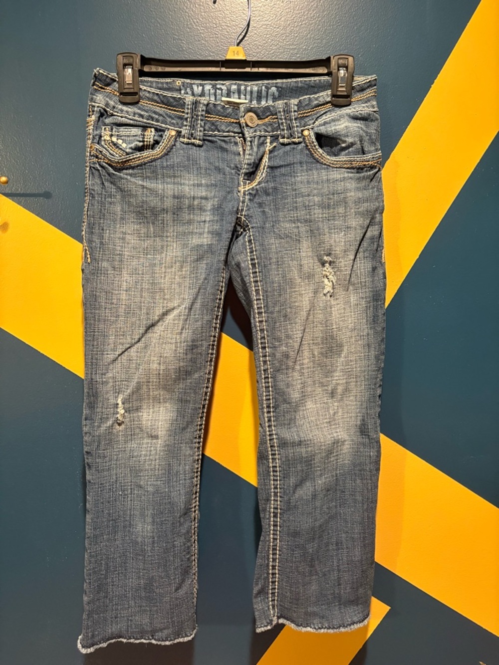 Hydraulic Medium Wash Ultra Low Rise Raw Hem Capris EUC